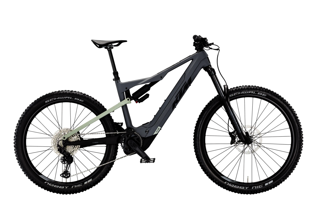 csm_1260014108_macina_kapoho_comp_ltd_l_48__grey_dew-silver-matt__black_4800_616d76c0c8 KTM MACINA KAPOHO COMP LTD | Grey Dew Siler Matt (Black) | Vista lato guarnitura