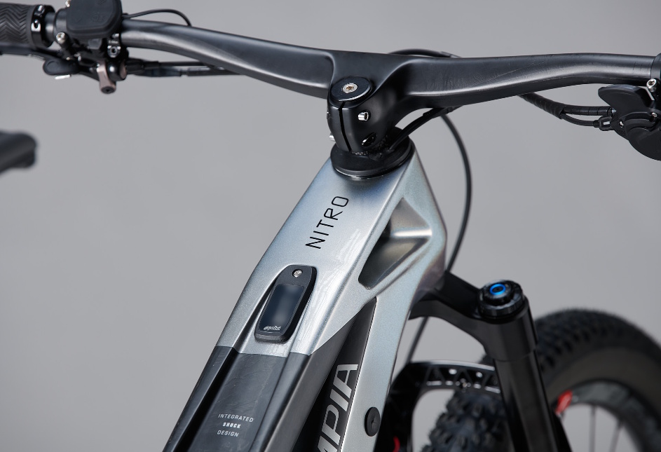 Display integrato al telaio su NITRO COMPETIZIONE OLYMPIA