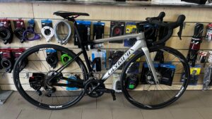 OLYMPIA LEADER ULTEGRA DISK taglia M 53,5CM Vista lato guarnitura